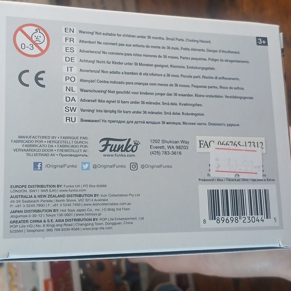 Disney Aladdin Pop! Vinyl with Purple Vest - Picture 7 of 7